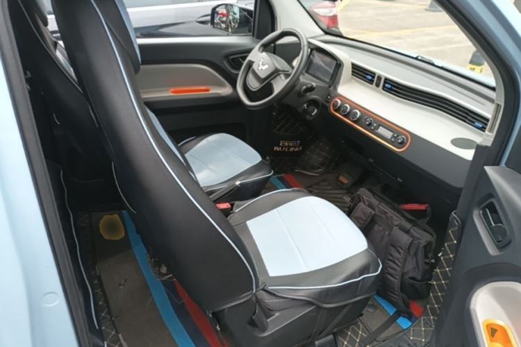 Used Wuling Hongguang MINIEV 2020 Freedom Version Lithium Iron Phosphate Right Front Seat