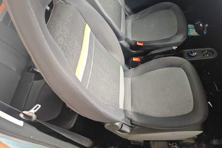 Used Wuling Hongguang MINIEV 2020 Easy Version Lithium-Ion Battery Right Front Seat