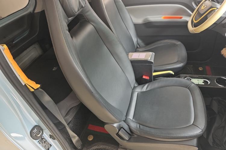 Used Wuling Hongguang MINIEV 2020 Enjoyment Model Lithium Iron Phosphate Right Front Seat