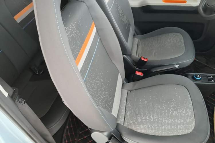 Used Wuling Hongguang MINIEV 2020 Enjoyment Model Lithium Iron Phosphate Right Front Seat