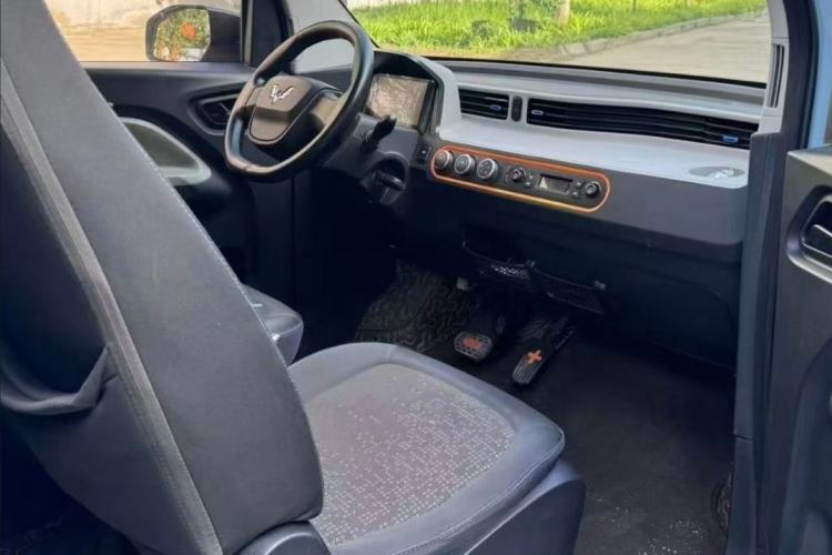 Used Wuling Hongguang MINIEV 2020 Enjoyment Model Lithium Iron Phosphate Right Front Seat