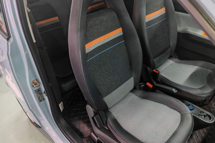 Used Wuling Hongguang MINIEV 2020 Enjoyment Model Lithium Iron Phosphate Right Front Seat