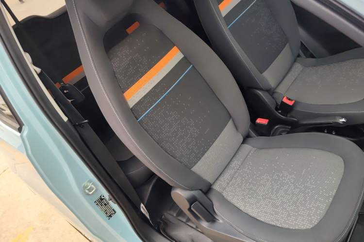 Used Wuling Hongguang MINIEV 2020 Zizai Version Lithium-NMC Right Front Seat