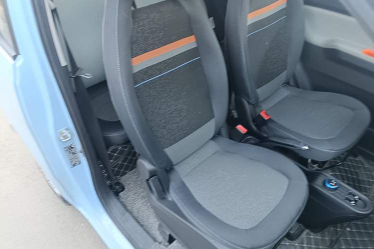 Used Wuling Hongguang MINIEV 2020 Enjoyment Model Lithium Iron Phosphate Right Front Seat