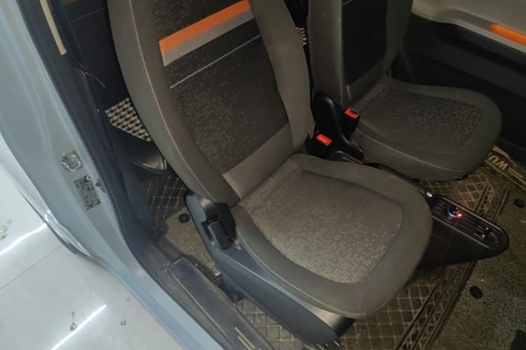 Used Wuling Hongguang MINIEV 2020 Enjoy Edition Lithium-Ion Battery Right Front Seat