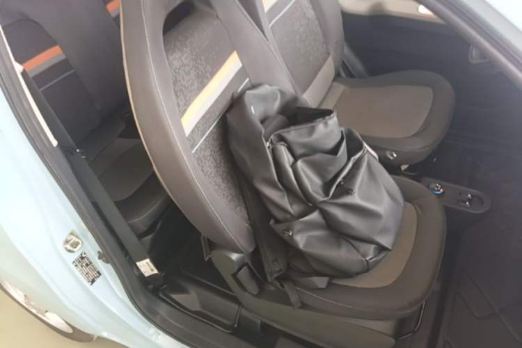Used Wuling Hongguang MINIEV 2020 Freedom Version Lithium Iron Phosphate Right Front Seat