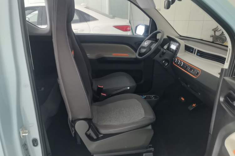 Used Wuling Hongguang MINIEV 2020 Lite Version Lithium Iron Phosphate Right Front Seat