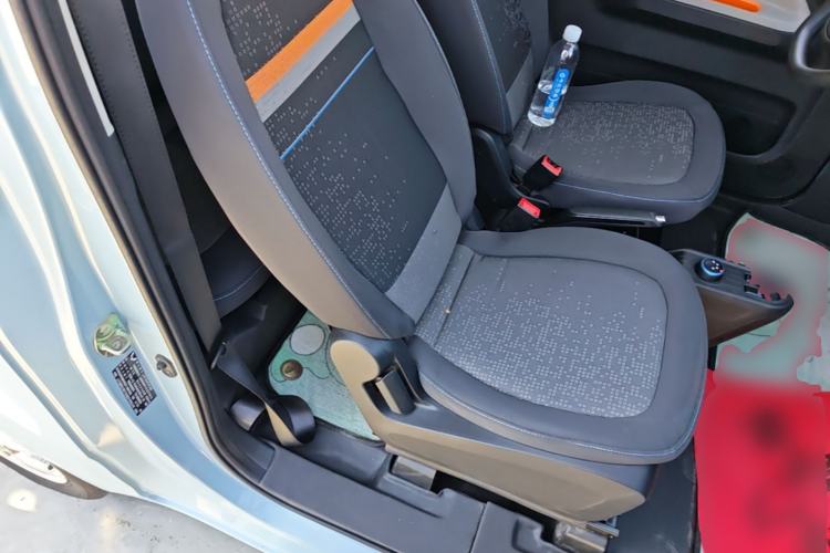 Used Wuling Hongguang MINIEV 2020 Enjoyment Model Lithium Iron Phosphate Right Front Seat
