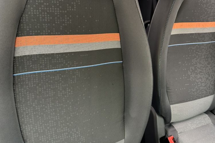 Used Wuling Hongguang MINIEV 2020 Enjoyment Model Lithium Iron Phosphate Right Front Seat