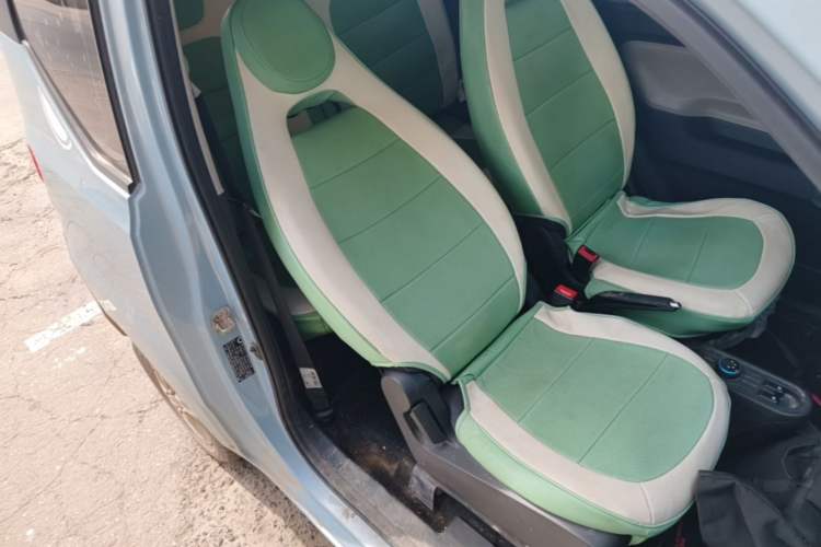 Used Wuling Hongguang MINIEV 2020 Enjoyment Model Lithium Iron Phosphate Right Front Seat