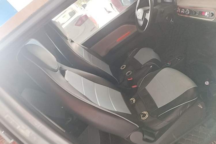 Used Wuling Hongguang MINIEV 2020 Lite Version Lithium Iron Phosphate Right Front Seat