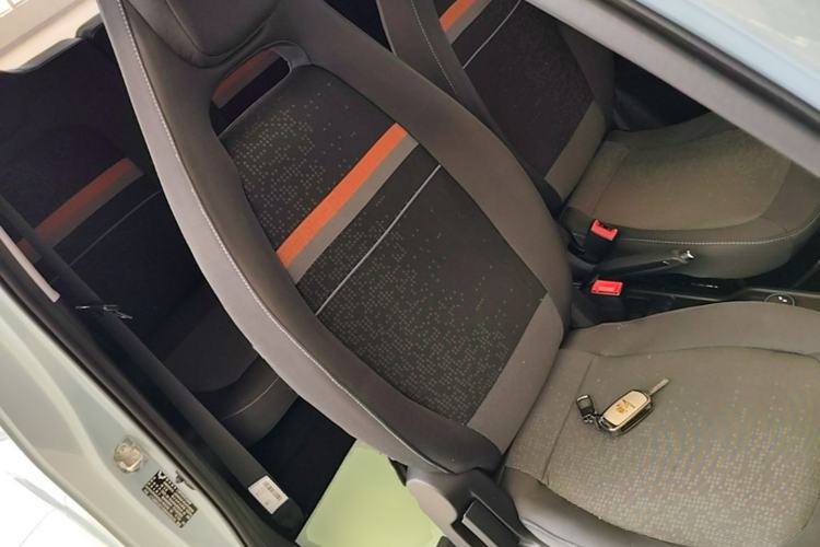 Used Wuling Hongguang MINIEV 2020 Enjoyment Model Lithium Iron Phosphate Right Front Seat