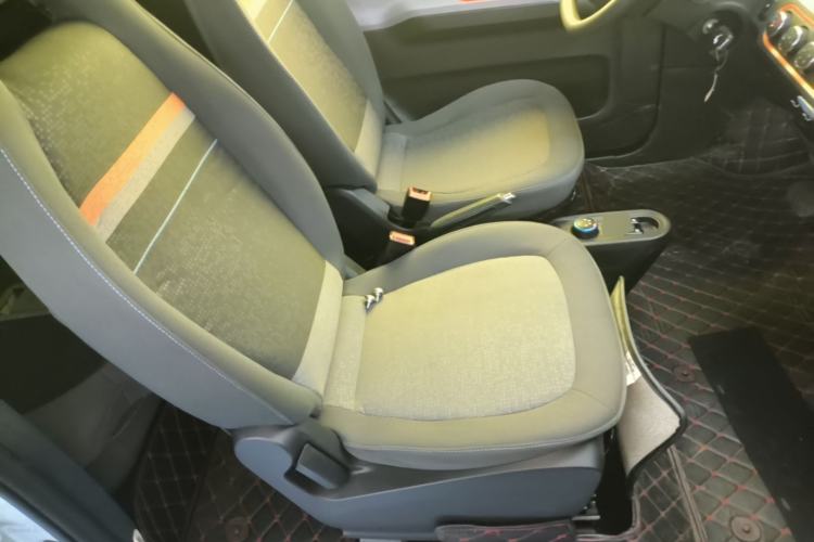 Used Wuling Hongguang MINIEV 2020 Enjoyment Model Lithium Iron Phosphate Right Front Seat