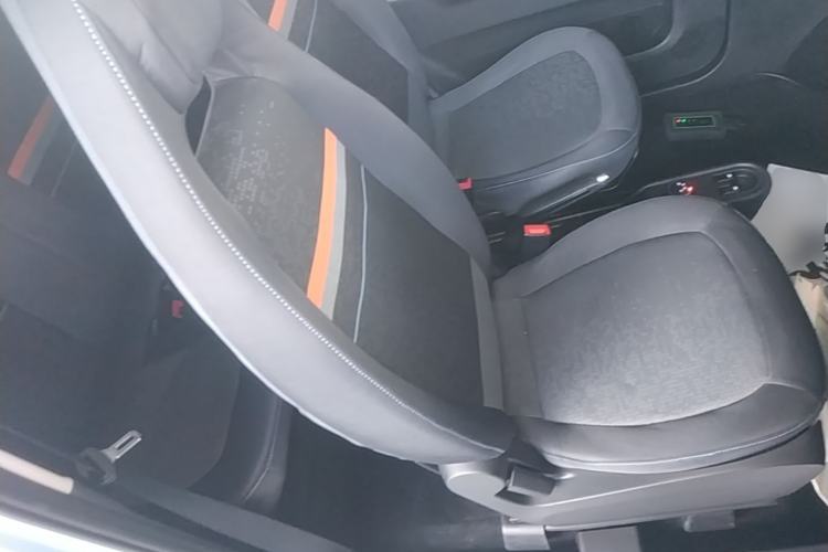 Used Wuling Hongguang MINIEV 2020 Enjoyment Model Lithium Iron Phosphate Right Front Seat