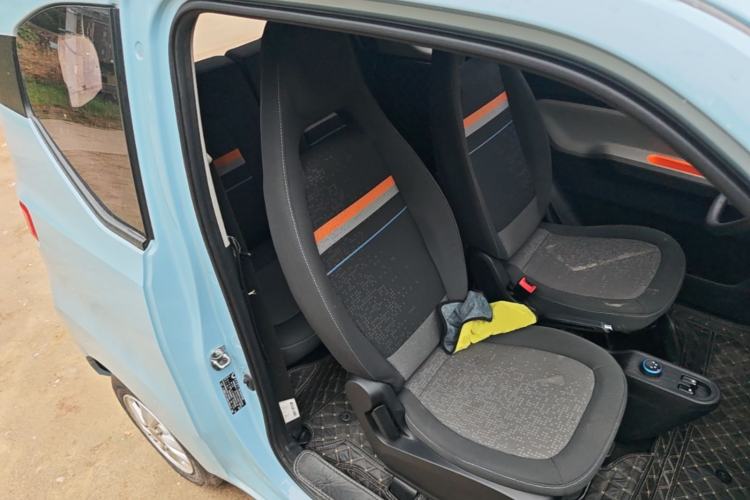 Used Wuling Hongguang MINIEV 2020 Enjoyment Model Lithium Iron Phosphate Right Front Seat