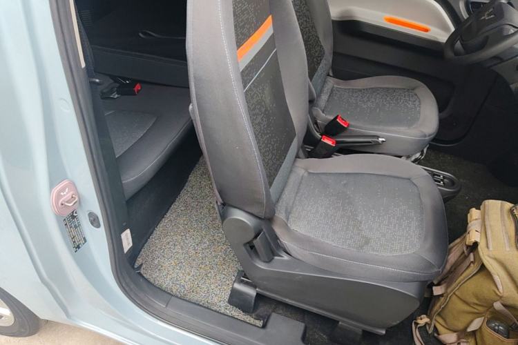 Used Wuling Hongguang MINIEV 2020 Enjoyment Model Lithium Iron Phosphate Right Front Seat