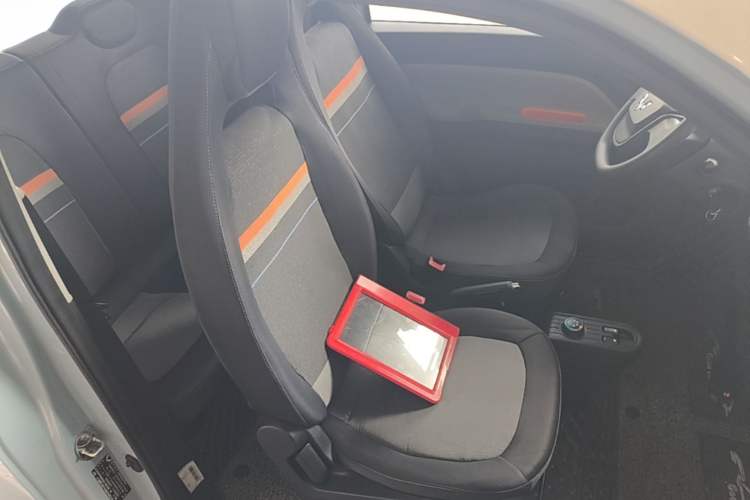 Used Wuling Hongguang MINIEV 2020 Freedom Version Lithium Iron Phosphate Right Front Seat