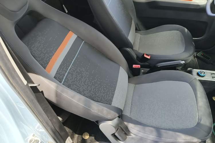 Used Wuling Hongguang MINIEV 2020 Zizai Version Lithium-NMC Right Front Seat