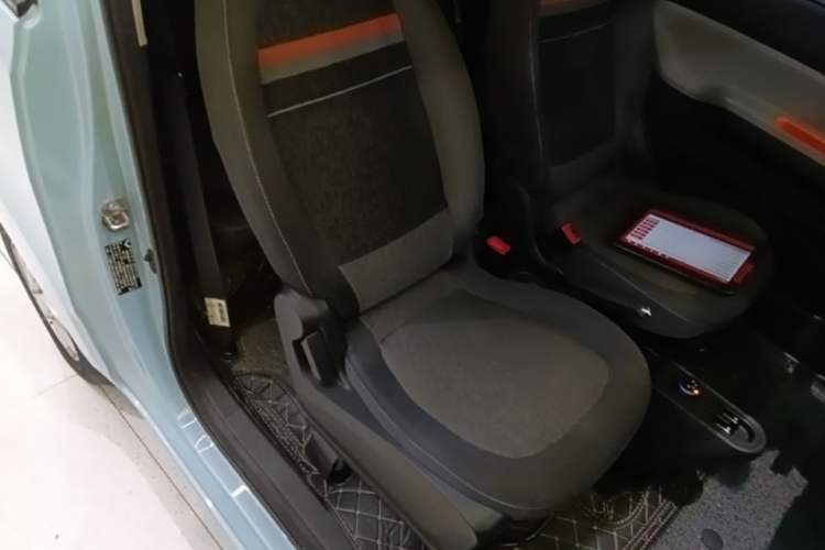 Used Wuling Hongguang MINIEV 2020 Zizai Version Lithium-NMC Right Front Seat