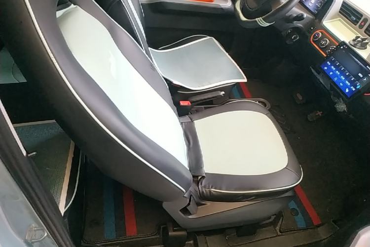 Used Wuling Hongguang MINIEV 2020 Enjoyment Model Lithium Iron Phosphate Right Front Seat