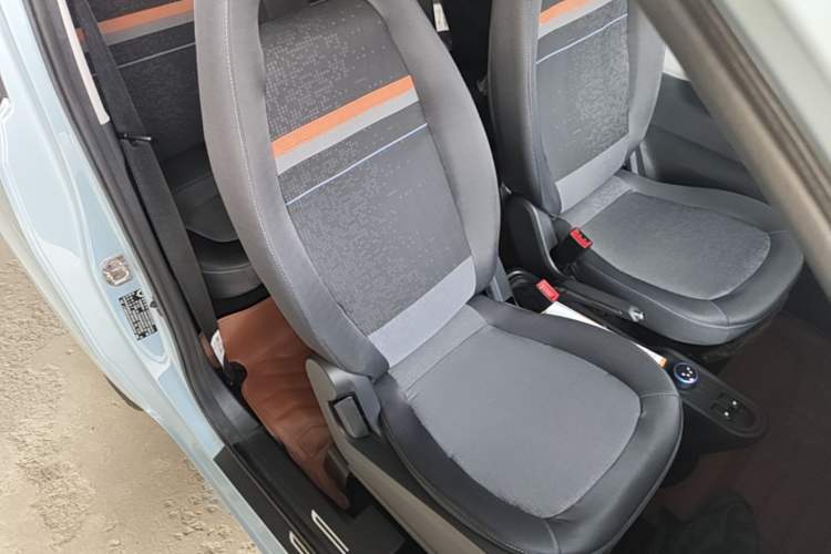 Used Wuling Hongguang MINIEV 2020 Enjoyment Model Lithium Iron Phosphate Right Front Seat