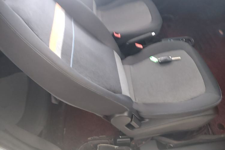 Used Wuling Hongguang MINIEV 2020 Freedom Version Lithium Iron Phosphate Right Front Seat