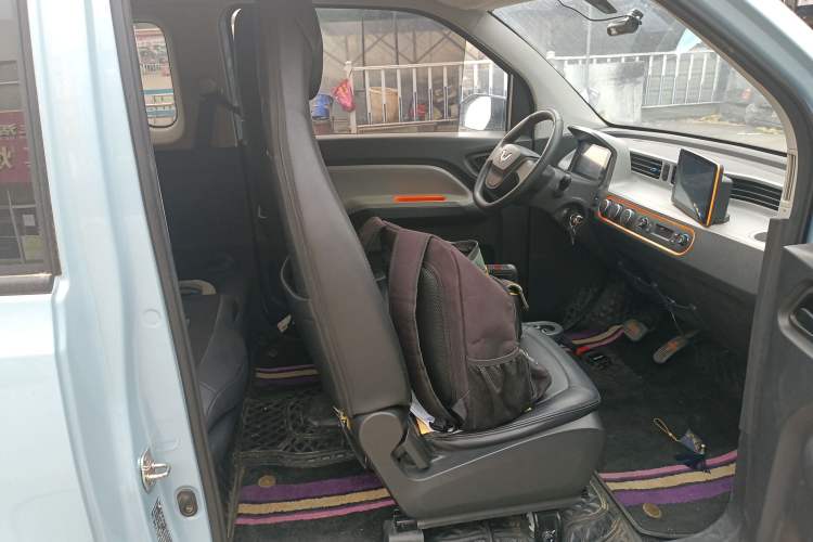 Used Wuling Hongguang MINIEV 2020 Freedom Version Lithium Iron Phosphate Right Front Seat