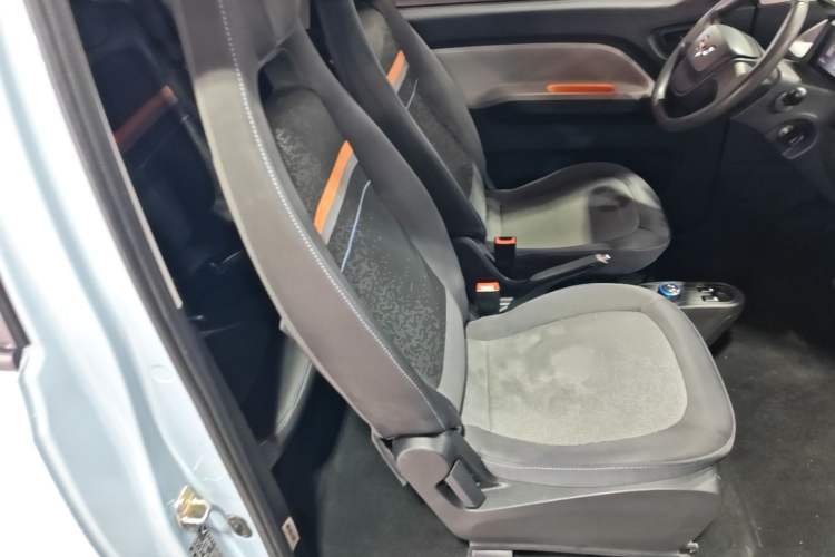 Used Wuling Hongguang MINIEV 2020 Freedom Version Lithium Iron Phosphate Right Front Seat