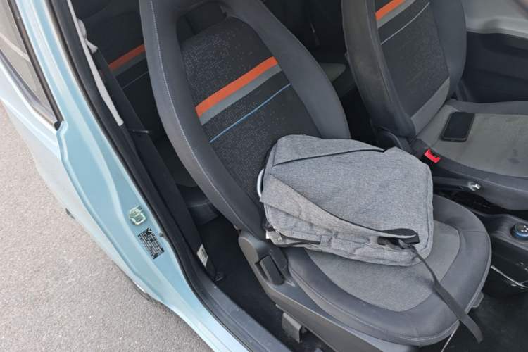 Used Wuling Hongguang MINIEV 2020 Enjoyment Model Lithium Iron Phosphate Right Front Seat