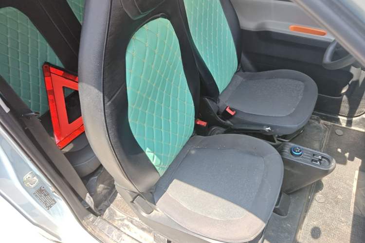 Used Wuling Hongguang MINIEV 2020 Zizai Version Lithium-NMC Right Front Seat