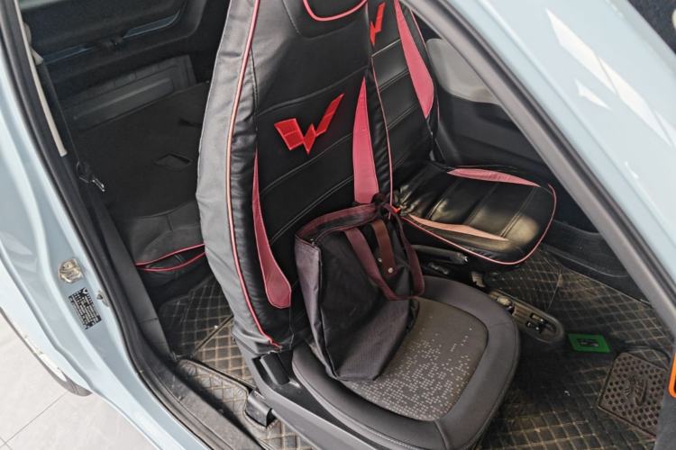 Used Wuling Hongguang MINIEV 2020 Enjoyment Model Lithium Iron Phosphate Right Front Seat