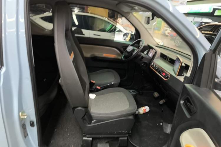 Used Wuling Hongguang MINIEV 2020 Enjoyment Model Lithium Iron Phosphate Right Front Seat