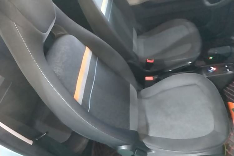 Used Wuling Hongguang MINIEV 2020 Zizai Version Lithium-NMC Right Front Seat