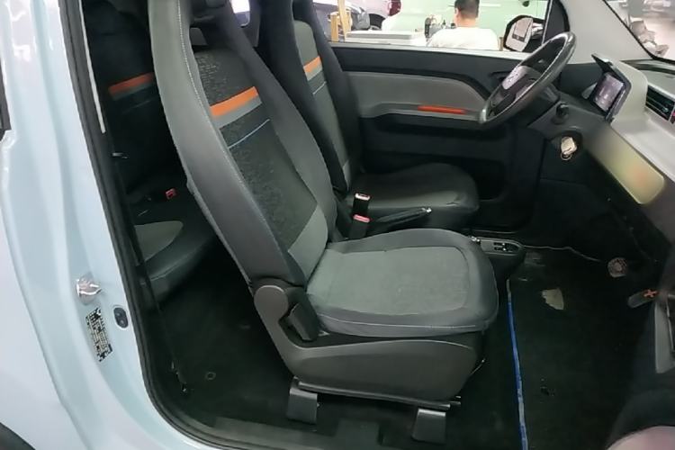 Used Wuling Hongguang MINIEV 2020 Freedom Version Lithium Iron Phosphate Right Front Seat