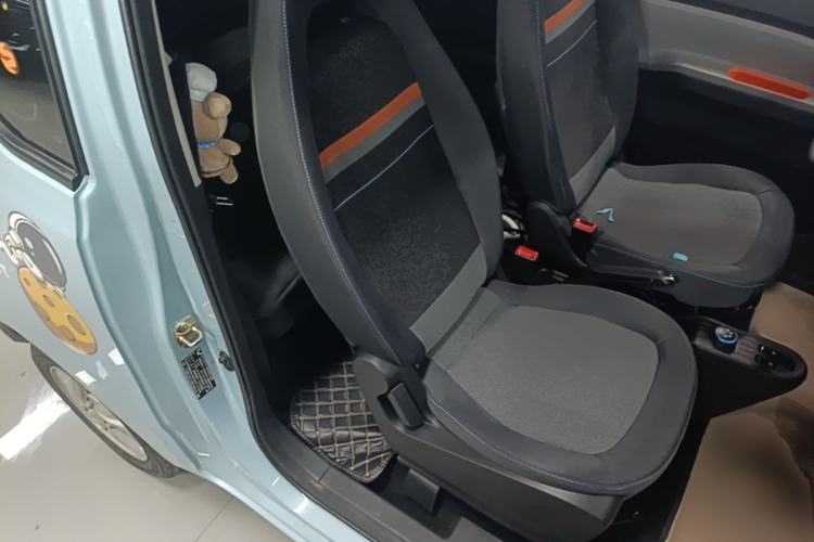 Used Wuling Hongguang MINIEV 2020 Enjoyment Model Lithium Iron Phosphate Right Front Seat