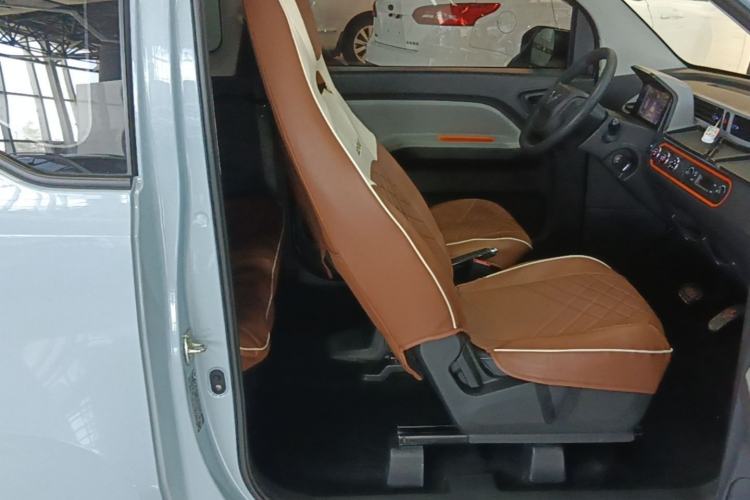 Used Wuling Hongguang MINIEV 2020 Enjoyment Model Lithium Iron Phosphate Right Front Seat