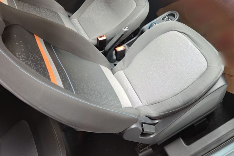 Used Wuling Hongguang MINIEV 2020 Enjoyment Model Lithium Iron Phosphate Right Front Seat