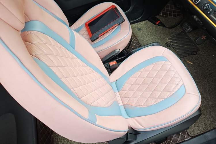 Used Wuling Hongguang MINIEV 2020 Enjoyment Model Lithium Iron Phosphate Right Front Seat