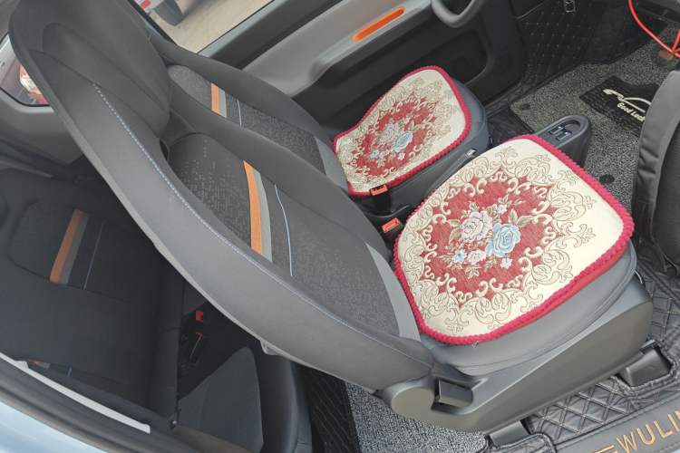 Used Wuling Hongguang MINIEV 2020 Freedom Version Lithium Iron Phosphate Right Front Seat