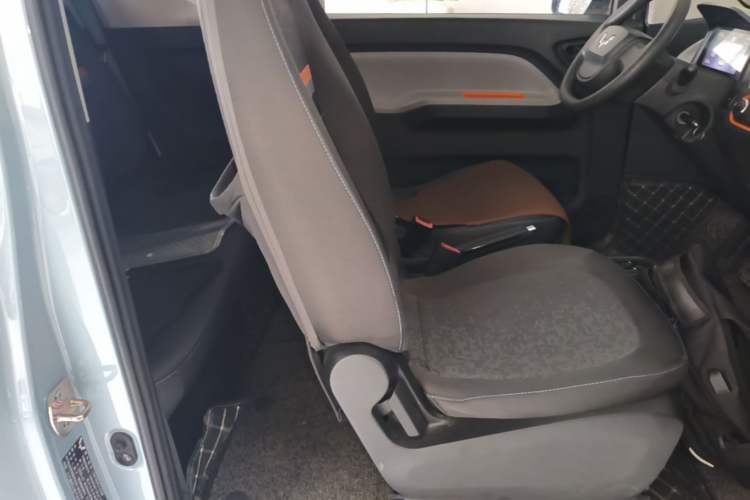 Used Wuling Hongguang MINIEV 2020 Enjoyment Model Lithium Iron Phosphate Right Front Seat