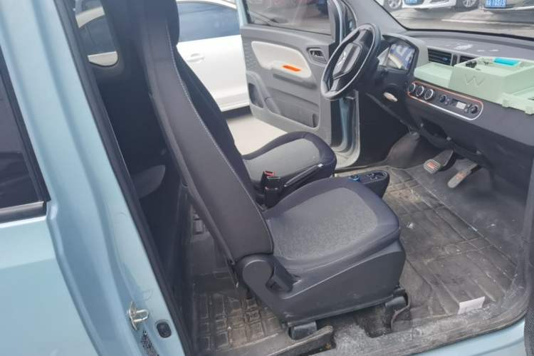 Used Wuling Hongguang MINIEV 2020 Freedom Version Lithium Iron Phosphate Right Front Seat