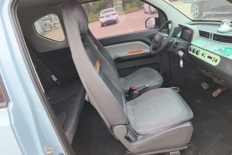 Used Wuling Hongguang MINIEV 2020 Freedom Version Lithium Iron Phosphate Right Front Seat