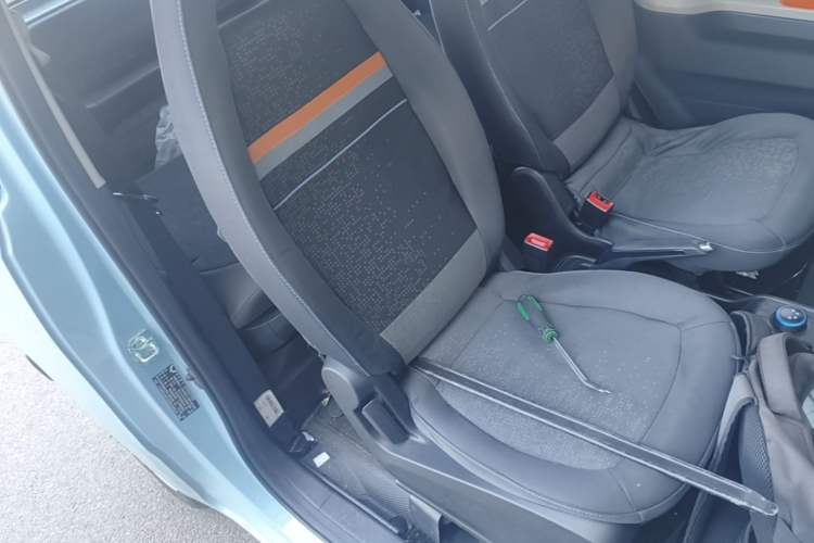 Used Wuling Hongguang MINIEV 2020 Freedom Version Lithium Iron Phosphate Right Front Seat