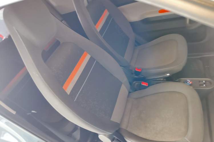 Used Wuling Hongguang MINIEV 2020 Freedom Version Lithium Iron Phosphate Right Front Seat