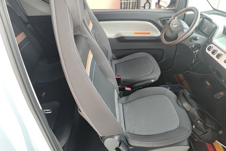 Used Wuling Hongguang MINIEV 2020 Freedom Version Lithium Iron Phosphate Right Front Seat