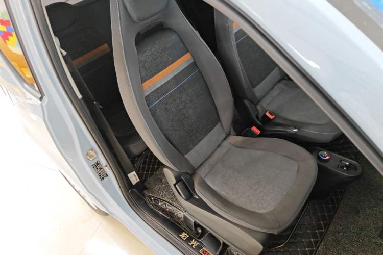 Used Wuling Hongguang MINIEV 2020 Enjoyment Model Lithium Iron Phosphate Right Front Seat