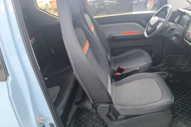 Used Wuling Hongguang MINIEV 2020 Easy Version Lithium-Ion Battery Right Front Seat