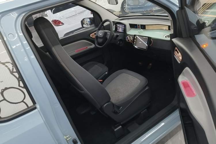 Used Wuling Hongguang MINIEV 2020 Enjoyment Model Lithium Iron Phosphate Right Front Seat