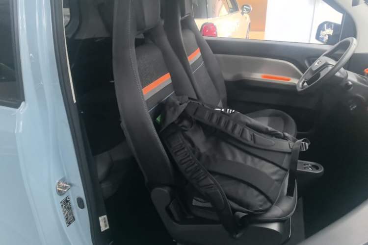 Used Wuling Hongguang MINIEV 2020 Freedom Version Lithium Iron Phosphate Right Front Seat