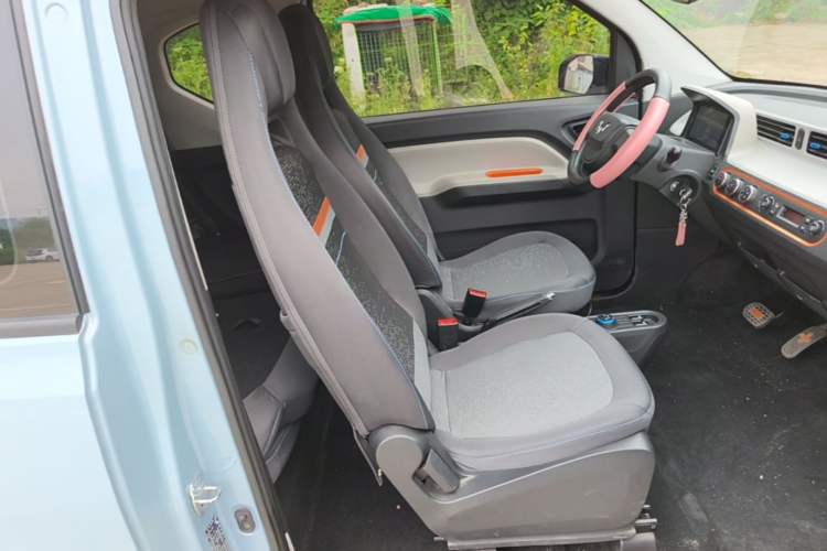 Used Wuling Hongguang MINIEV 2020 Freedom Version Lithium Iron Phosphate Right Front Seat